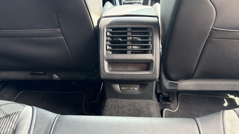 Volkswagen Golf 1.5 TSI R-Line 5dr Petrol Hatchback - Image 43