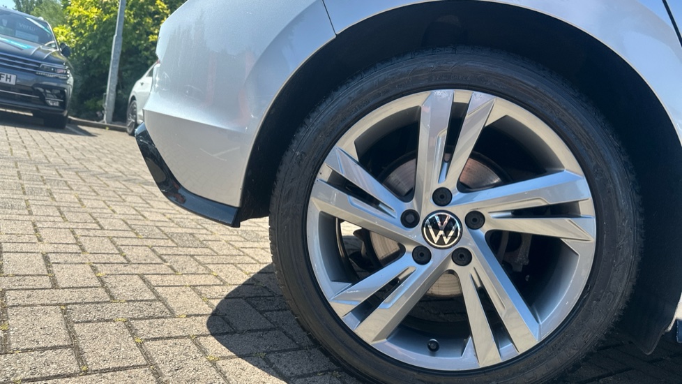 Volkswagen Golf 1.5 TSI 150 R-Line 5dr Petrol Hatchback - Image 5