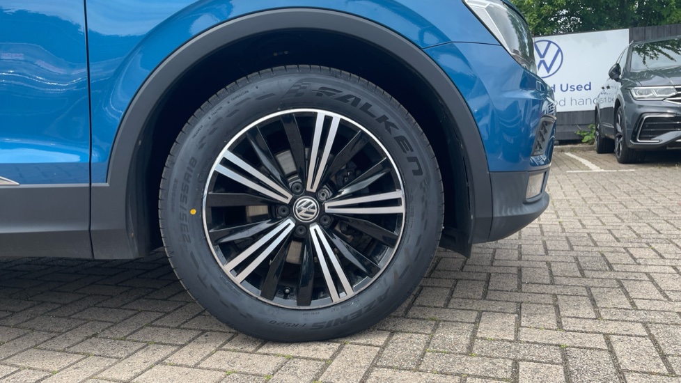 Volkswagen Tiguan 2.0 TDi 150 SE Nav 5dr Diesel Estate - Image 5