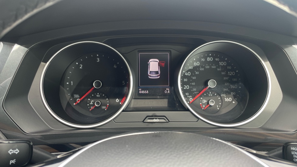 Volkswagen Tiguan 2.0 TDi 150 SE Nav 5dr Diesel Estate - Image 11