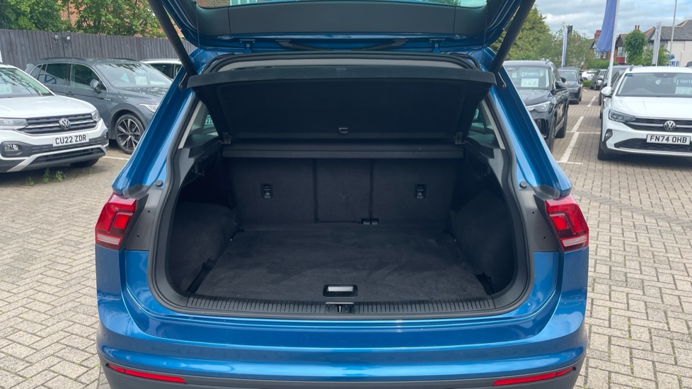 Volkswagen Tiguan 2.0 TDi 150 SE Nav 5dr Diesel Estate - Image 20