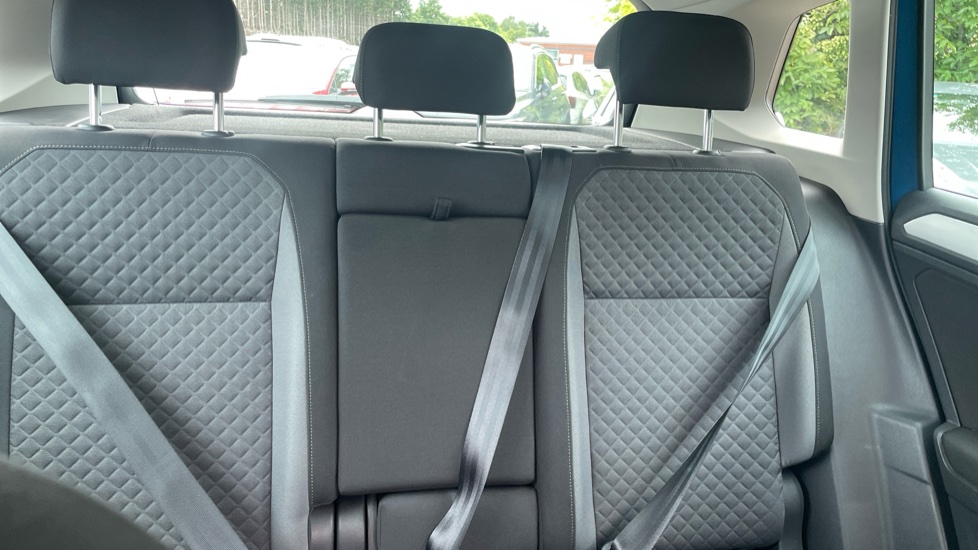 Volkswagen Tiguan 2.0 TDi 150 SE Nav 5dr Diesel Estate - Image 43
