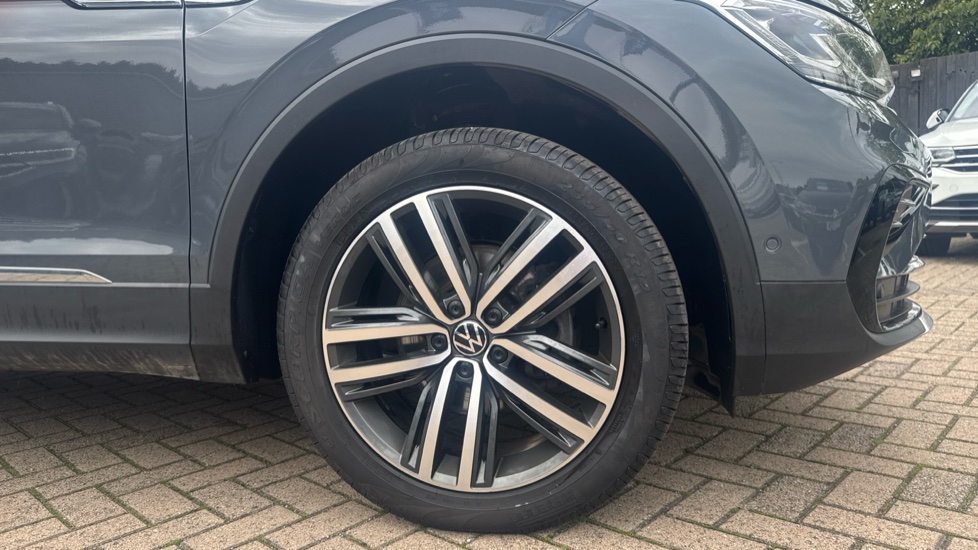 Volkswagen Tiguan 2.0 TDI 4Motion Elegance 5dr DSG Diesel Estate - Image 5