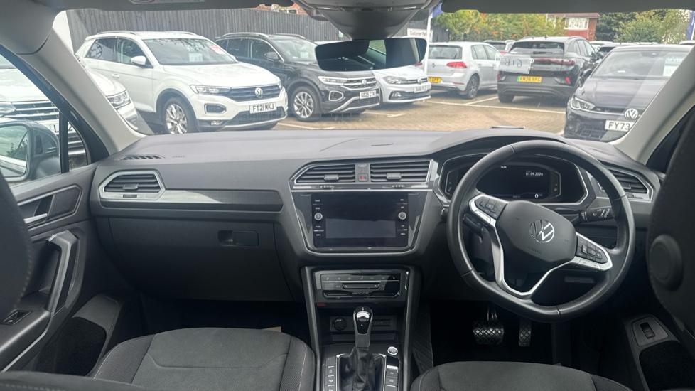 Volkswagen Tiguan 2.0 TDI 4Motion Elegance 5dr DSG Diesel Estate - Image 9