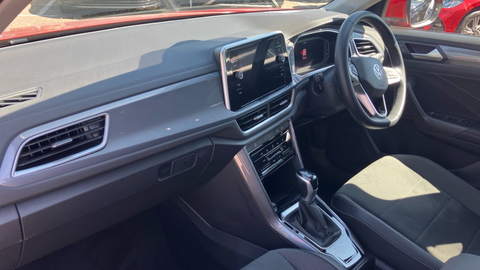 Volkswagen T-Roc 1.5 TSI Style 5dr DSG Petrol Hatchback - Image 2