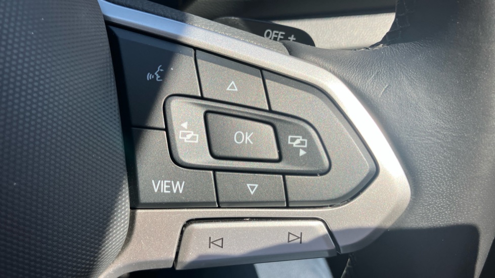 Volkswagen T-Roc 1.5 TSI Style 5dr DSG Petrol Hatchback - Image 18