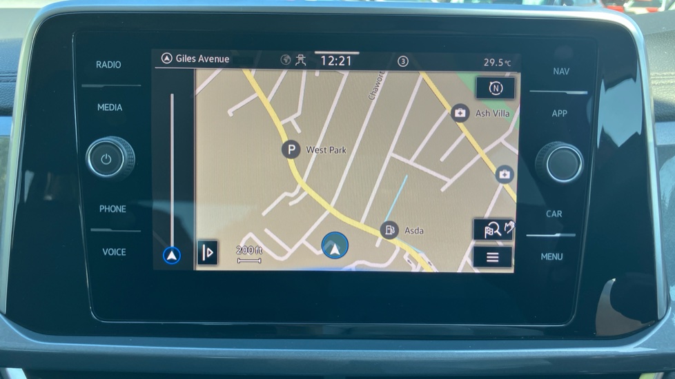Volkswagen T-Roc 1.5 TSI Style 5dr DSG Petrol Hatchback - Image 34