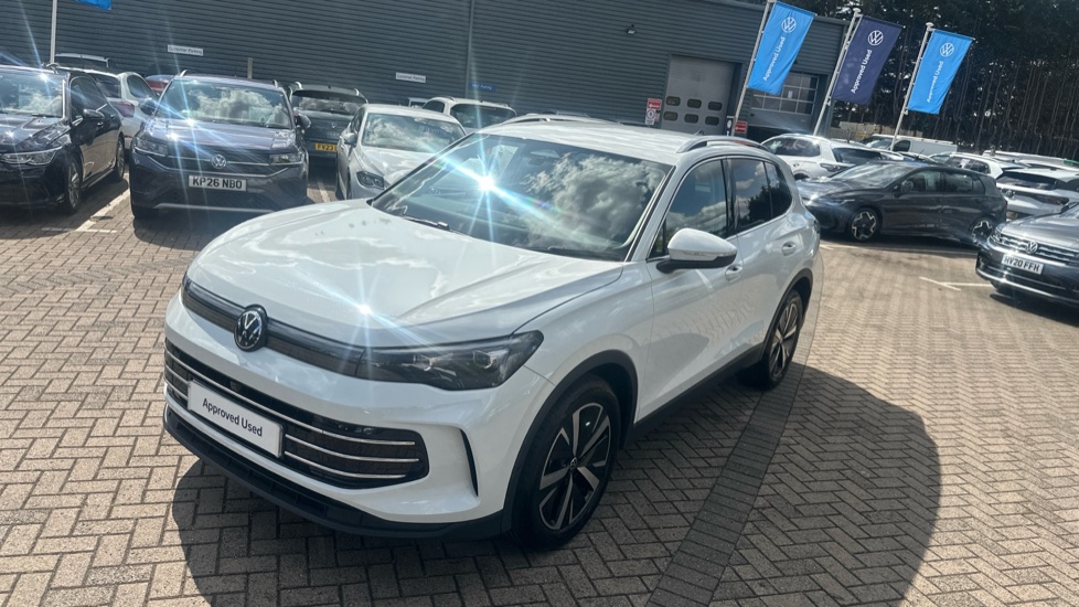 Volkswagen Tiguan 1.5 eTSI 150 Elegance 5dr DSG Petrol Estate - Image 28