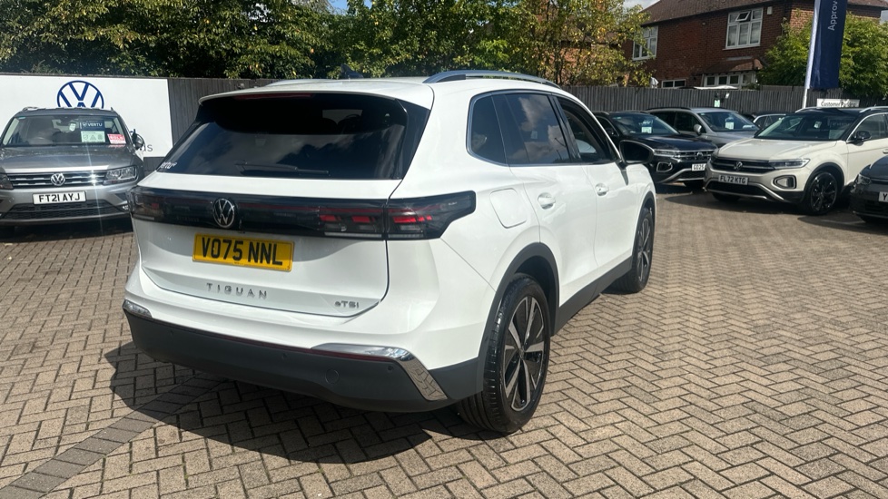 Volkswagen Tiguan 1.5 eTSI 150 Elegance 5dr DSG Petrol Estate - Image 33