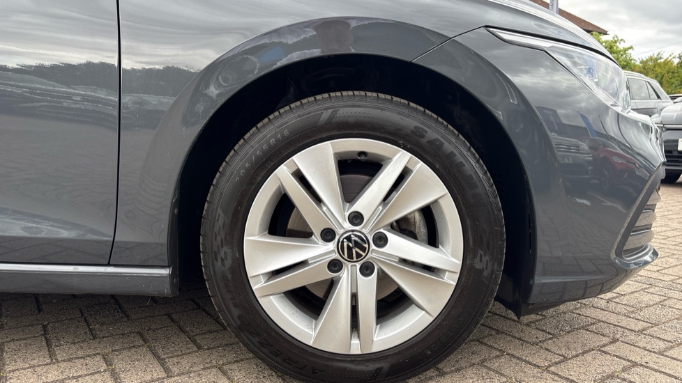 Volkswagen Golf 1.5 TSI 150 Life 5dr Petrol Hatchback - Image 5
