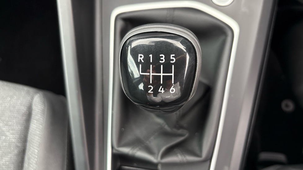 Volkswagen Golf 1.5 TSI 150 Life 5dr Petrol Hatchback - Image 25