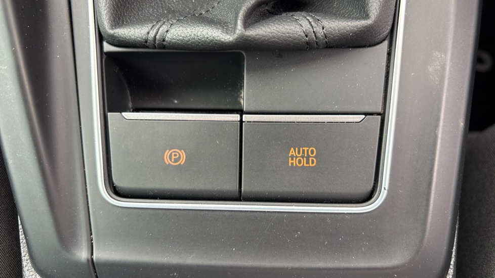 Volkswagen Golf 1.5 TSI 150 Life 5dr Petrol Hatchback - Image 26