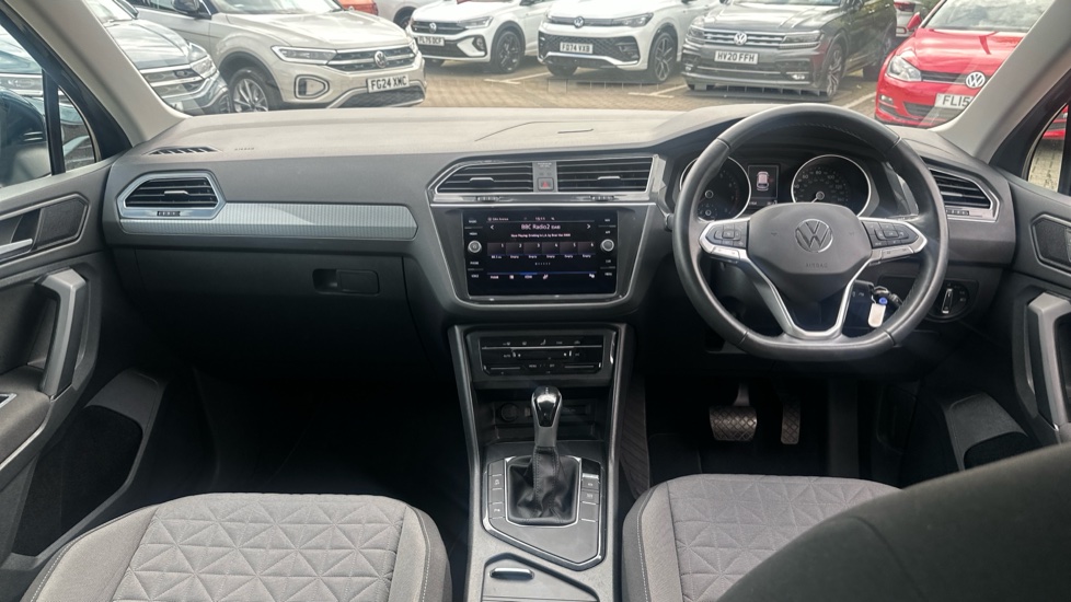 Volkswagen Tiguan 1.5 TSI 150 Life 5dr DSG Petrol Estate - Image 9