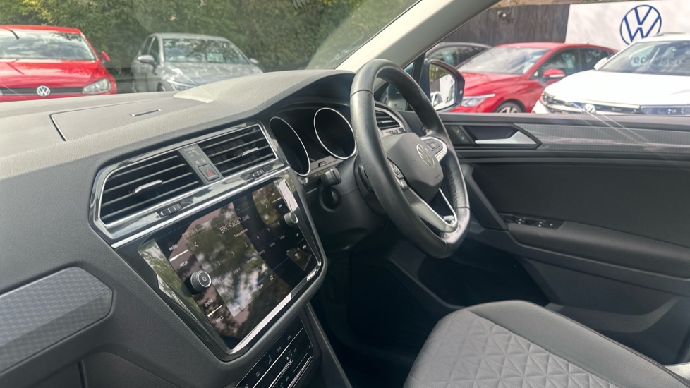 Volkswagen Tiguan 1.5 TSI 150 Life 5dr DSG Petrol Estate - Image 21