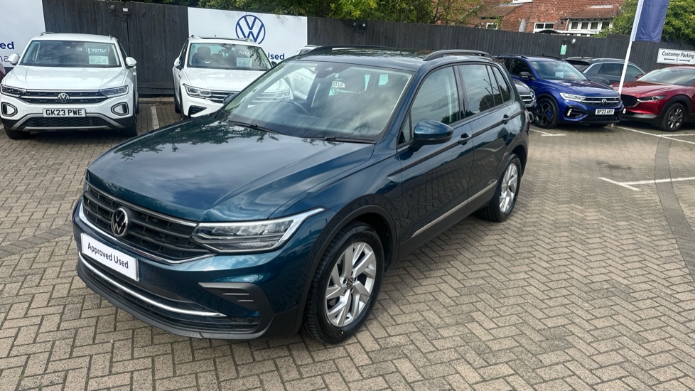 Volkswagen Tiguan 1.5 TSI 150 Life 5dr DSG Petrol Estate - Image 28