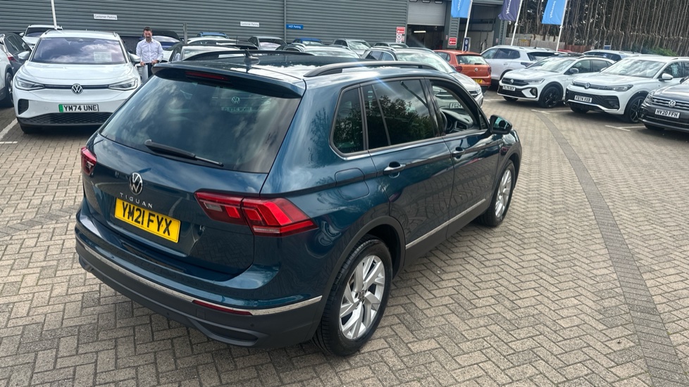 Volkswagen Tiguan 1.5 TSI 150 Life 5dr DSG Petrol Estate - Image 32