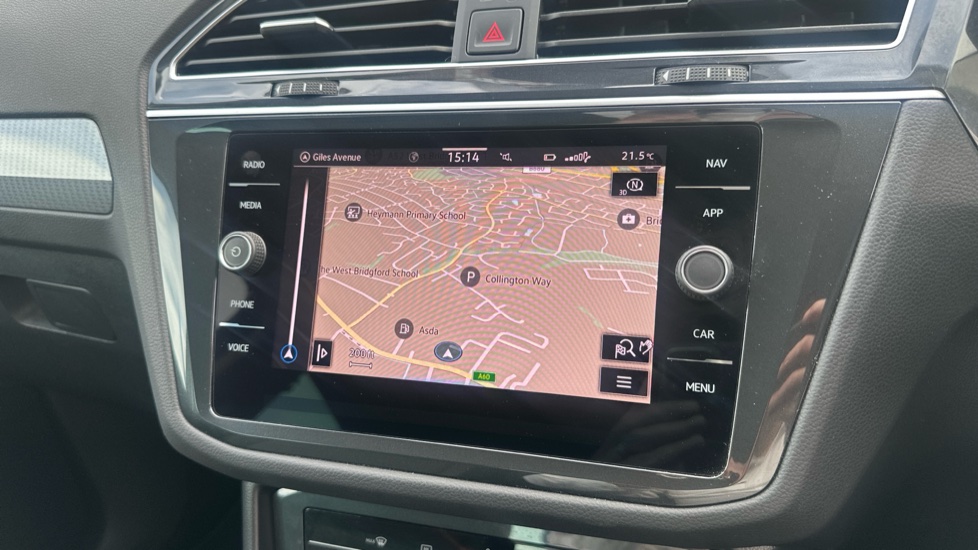 Volkswagen Tiguan 1.5 TSI 150 Life 5dr DSG Petrol Estate - Image 42