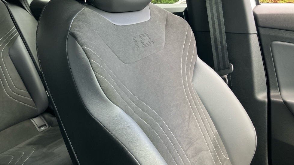 Volkswagen ID.4 210kW Match Pro 77kWh 5dr Auto Electric Estate - Image 24