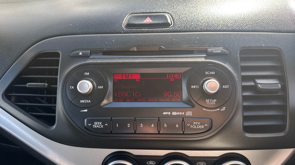Kia Picanto 1.0 1 5dr Petrol Hatchback - Image 12