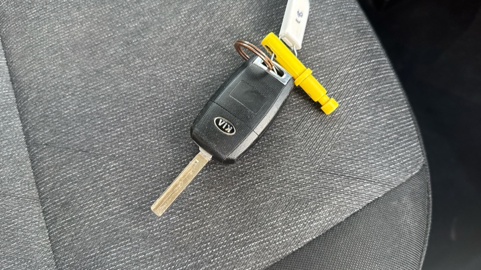 Kia Picanto 1.0 1 5dr Petrol Hatchback - Image 20