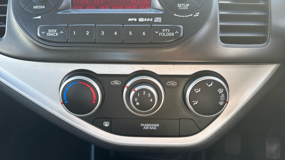 Kia Picanto 1.0 1 5dr Petrol Hatchback - Image 21