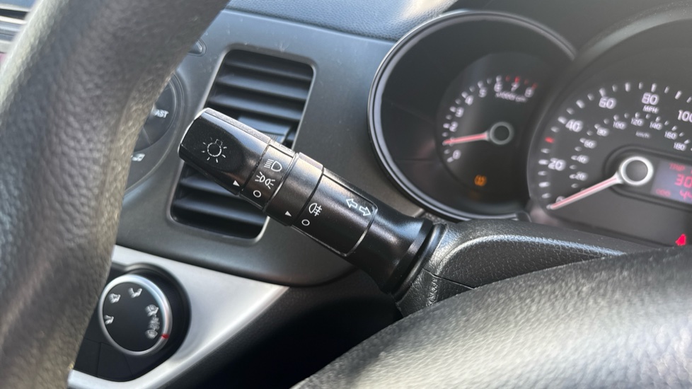 Kia Picanto 1.0 1 5dr Petrol Hatchback - Image 23