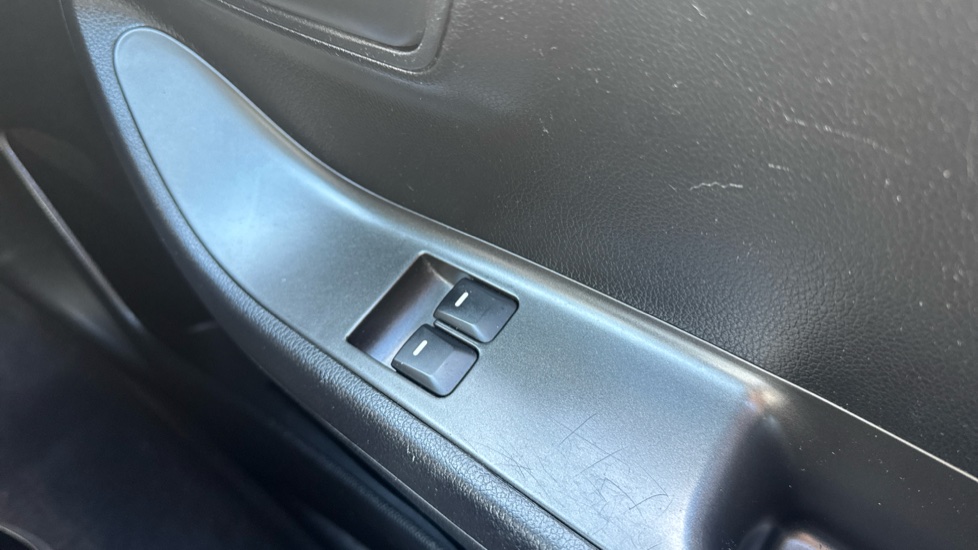 Kia Picanto 1.0 1 5dr Petrol Hatchback - Image 25