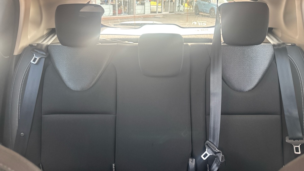 Renault Clio 0.9 TCE 90 Dynamique Nav 5dr Petrol Hatchback - Image 15