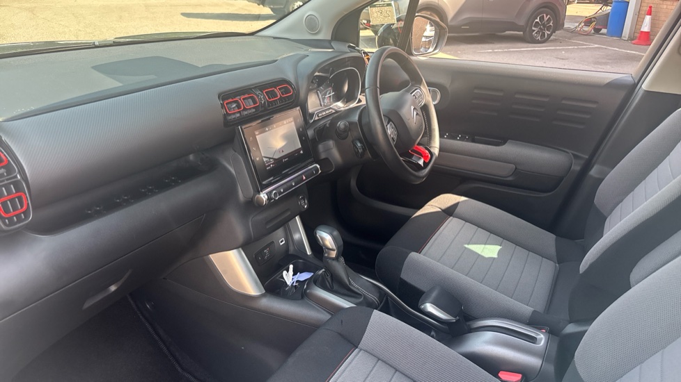 Citroen C3 Aircross 1.2 PureTech 130 Flair 5dr EAT6 Petrol Hatchback - Image 9