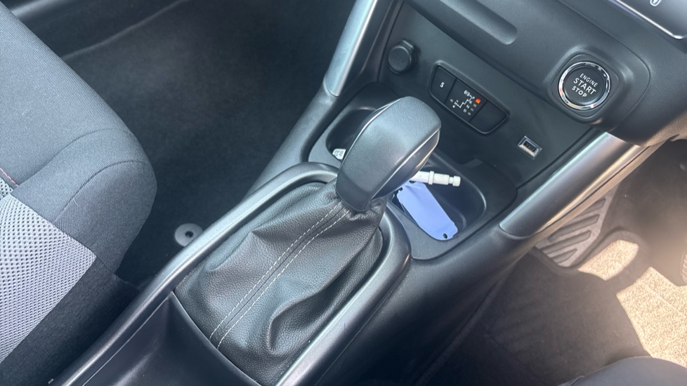 Citroen C3 Aircross 1.2 PureTech 130 Flair 5dr EAT6 Petrol Hatchback - Image 13