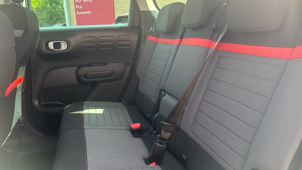 Citroen C3 Aircross 1.2 PureTech 130 Flair 5dr EAT6 Petrol Hatchback - Image 16