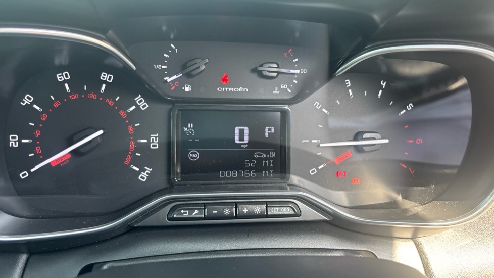 Citroen C3 Aircross 1.2 PureTech 130 Flair 5dr EAT6 Petrol Hatchback - Image 18