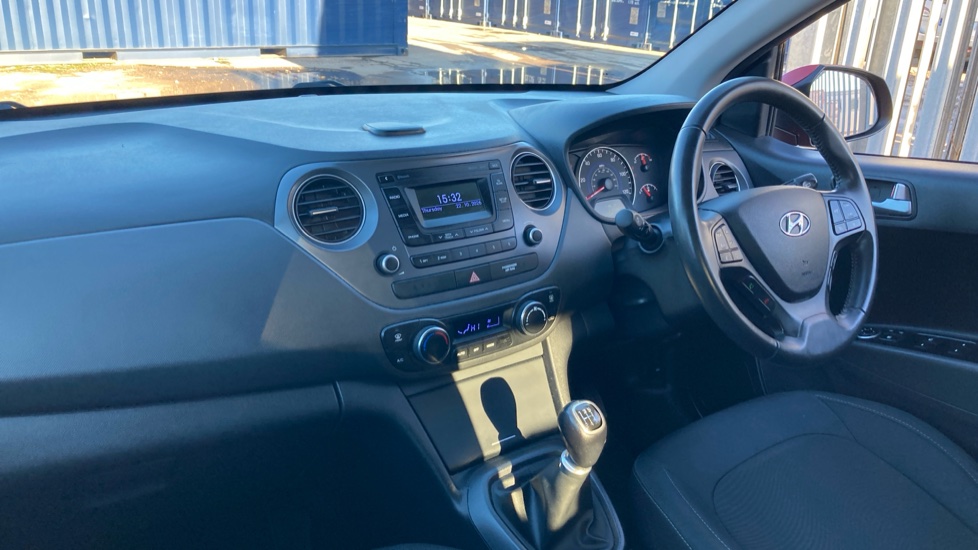 Hyundai i10 1.0 Premium 5dr Petrol Hatchback - Image 9