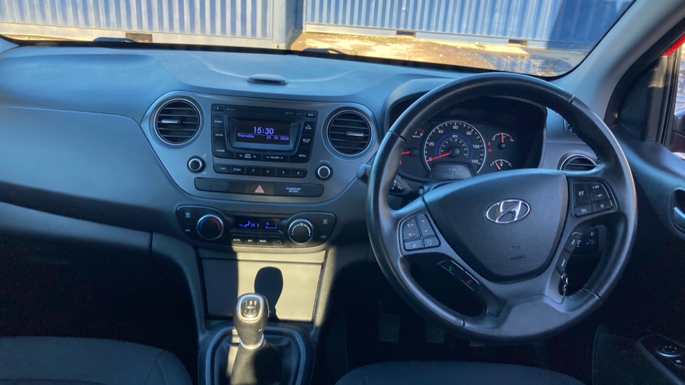 Hyundai i10 1.0 Premium 5dr Petrol Hatchback - Image 10