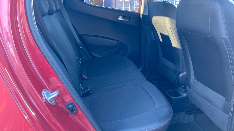 Hyundai i10 1.0 Premium 5dr Petrol Hatchback - Image 16