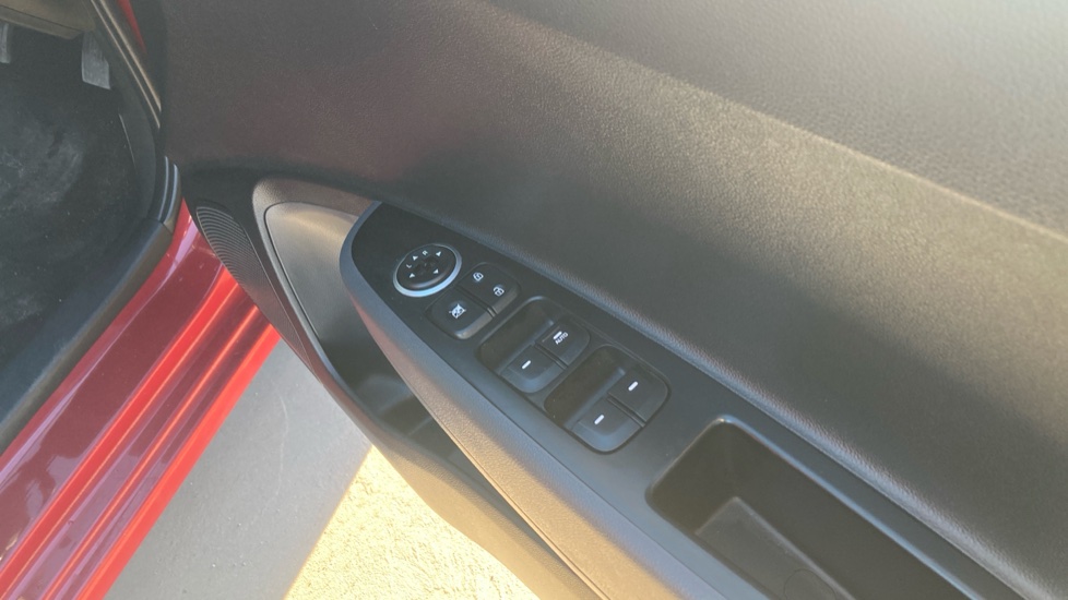 Hyundai i10 1.0 Premium 5dr Petrol Hatchback - Image 23