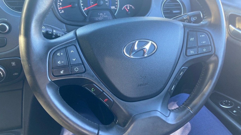 Hyundai i10 1.0 Premium 5dr Petrol Hatchback - Image 24