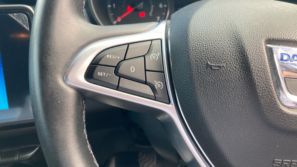 Dacia Duster 1.0 TCe 100 Prestige 5dr Bi Fuel Estate - Image 30