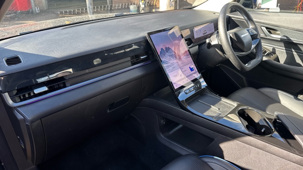 Jaecoo 5 155kW Luxury 61kWh 5dr Auto Electric Estate - Image 9