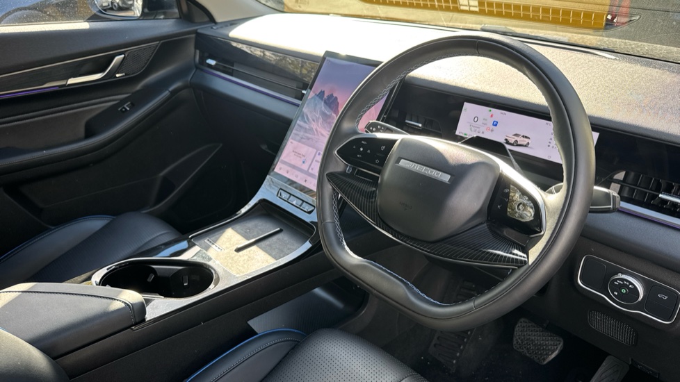 Jaecoo 5 155kW Luxury 61kWh 5dr Auto Electric Estate - Image 11