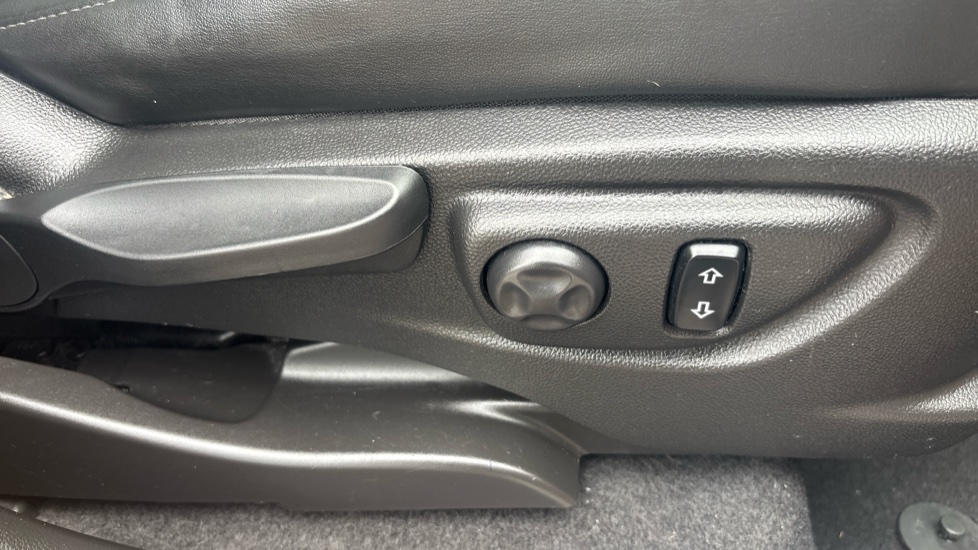 Vauxhall Mokka X 1.4T Elite Nav 5dr Petrol Hatchback - Image 8