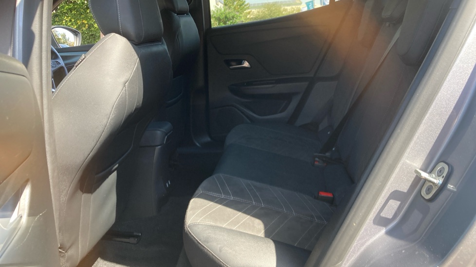 Vauxhall Mokka 100kW Ultimate 50kWh 5dr Auto Electric Hatchback - Image 16