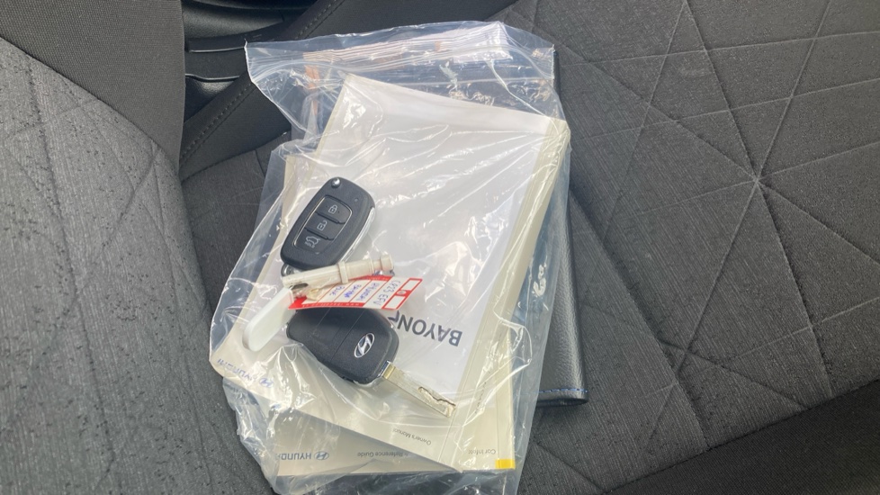 Hyundai BAYON 1.0 TGDi 48V MHEV SE Connect 5dr Petrol Hatchback - Image 19