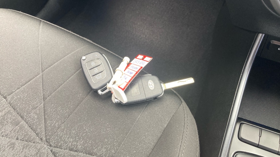 Hyundai BAYON 1.0 TGDi 48V MHEV SE Connect 5dr Petrol Hatchback - Image 20