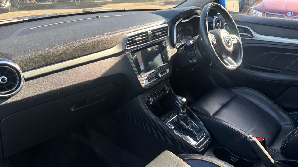 MG ZS 1.0T GDi Exclusive 5dr DCT Petrol Hatchback - Image 9