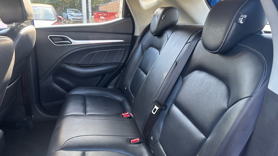 MG ZS 1.0T GDi Exclusive 5dr DCT Petrol Hatchback - Image 16