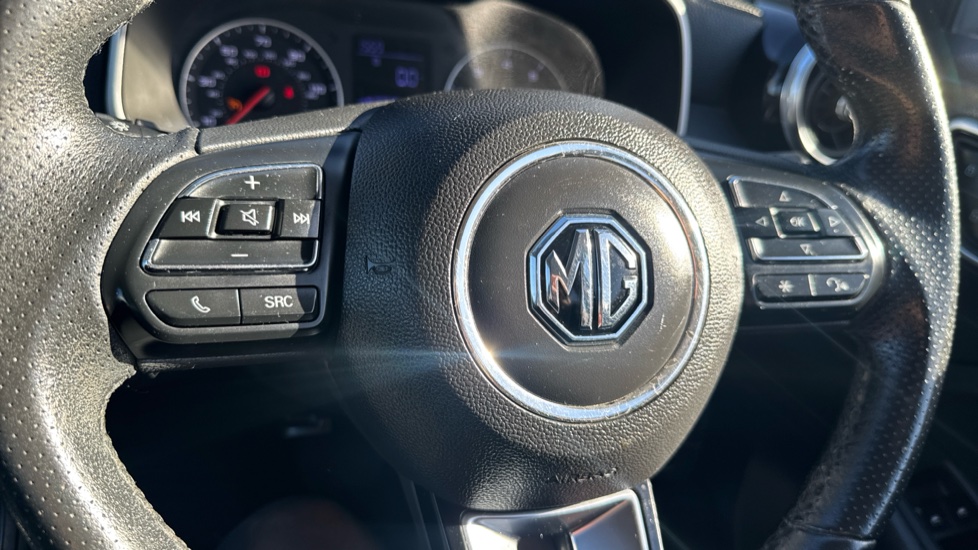 MG ZS 1.0T GDi Exclusive 5dr DCT Petrol Hatchback - Image 27
