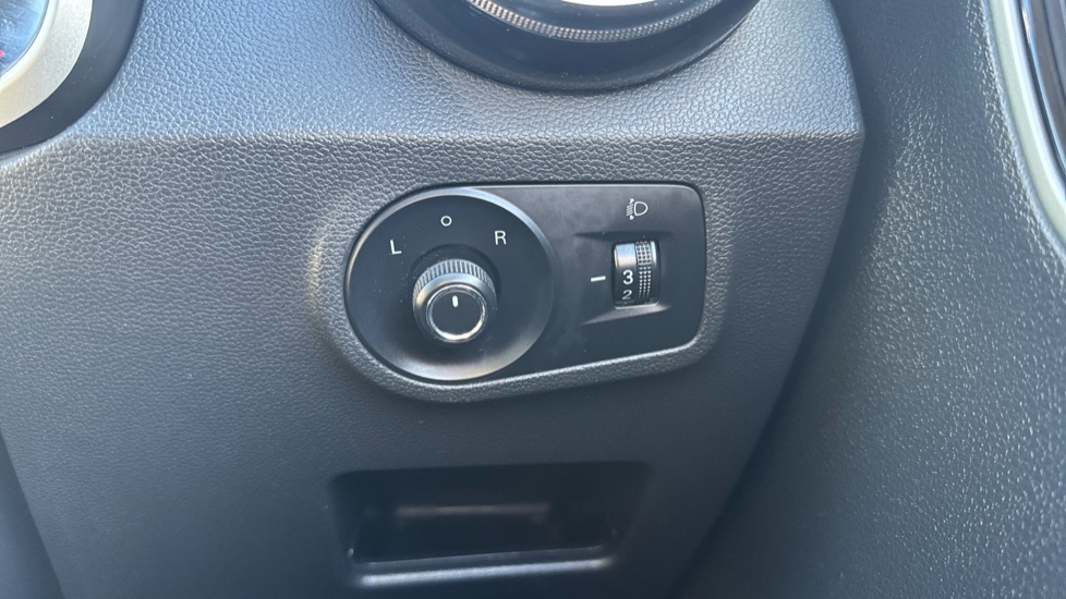 MG ZS 1.0T GDi Exclusive 5dr DCT Petrol Hatchback - Image 28