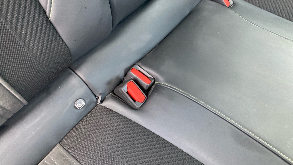 Peugeot 308 1.6 Hybrid GT Premium 5dr e-EAT8 Estate - Image 17