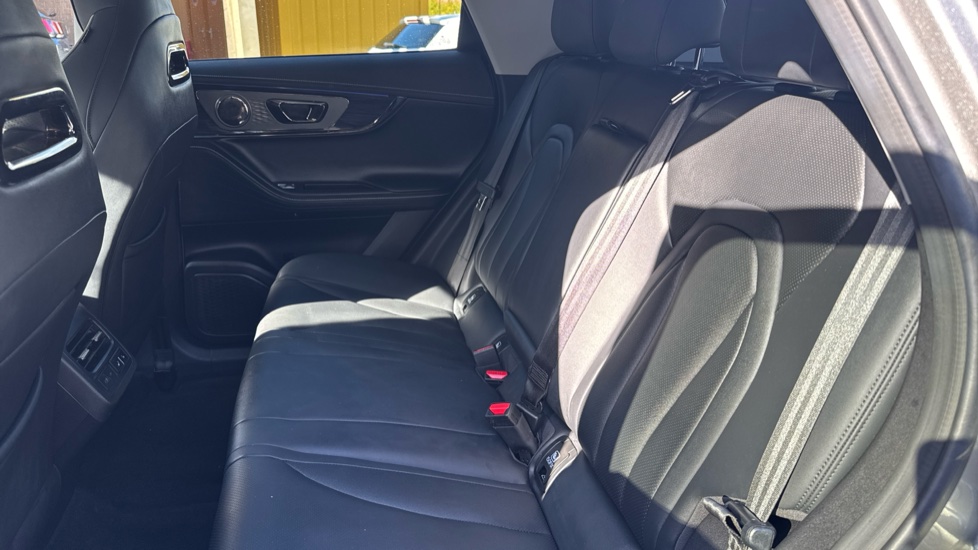Omoda 5 150KW Noble 61kWh 5dr Auto Electric Estate - Image 16